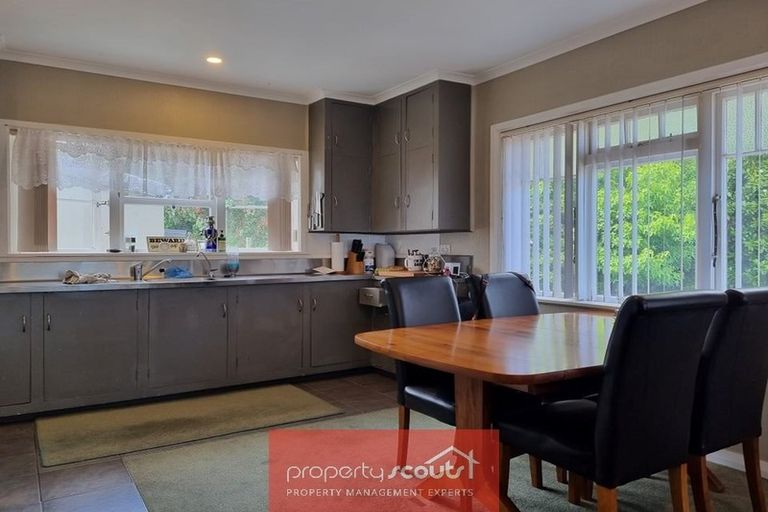 Photo of property in 39 Breakwater Road, Moturoa, New Plymouth, 4310