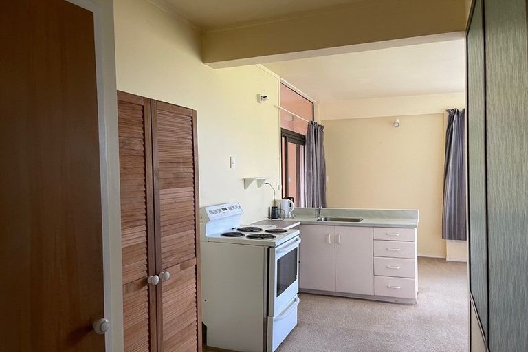 Photo of property in 94 Arran Road, Browns Bay, Auckland, 0630