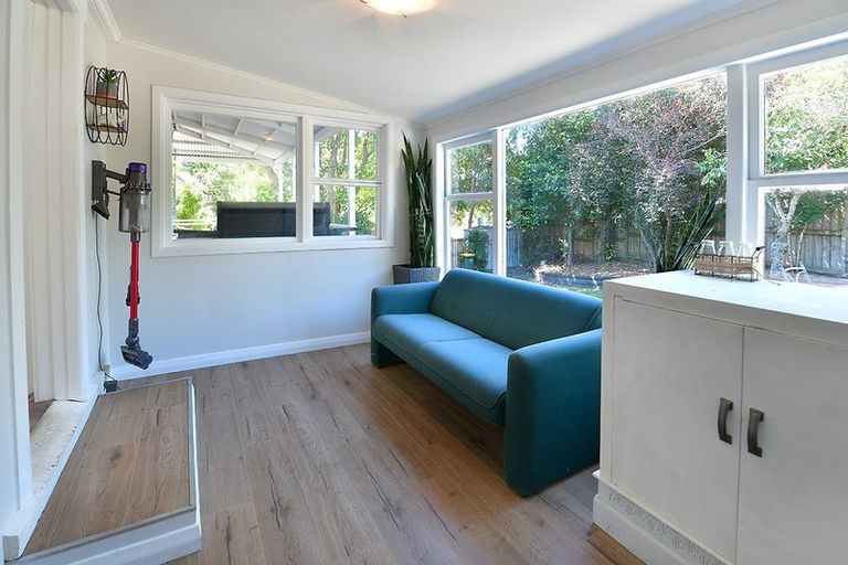 Photo of property in 1 Garfield Road, Helensville, 0800