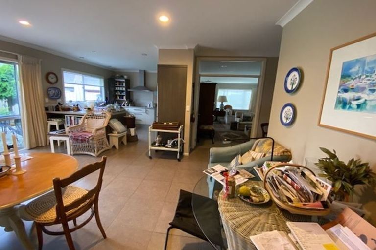 Photo of property in 98 Russell Robertson Drive, Havelock North, 4130