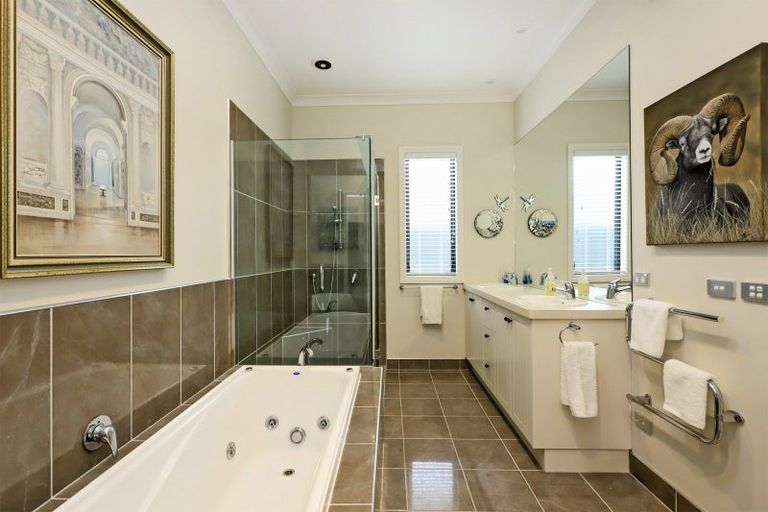 Photo of property in 16 Hunter Drive, Awatoto, Napier, 4110