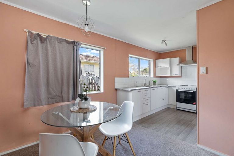 Photo of property in 2/17 Berwyn Avenue, Takanini, 2112