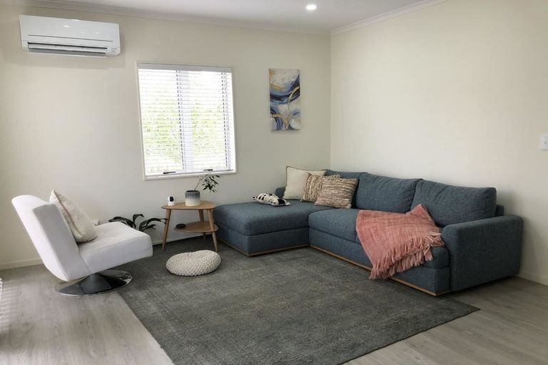 Photo of property in 17 Warbler Crescent, Papakura, 2110