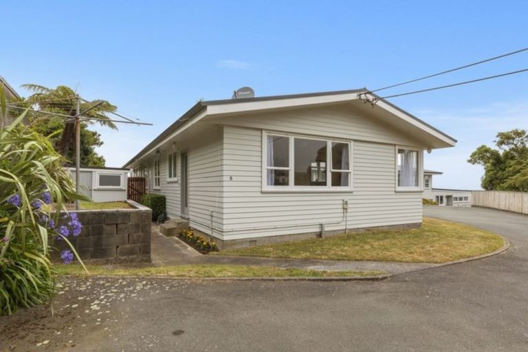 Photo of property in 1/30 London Road, Korokoro, Lower Hutt, 5012