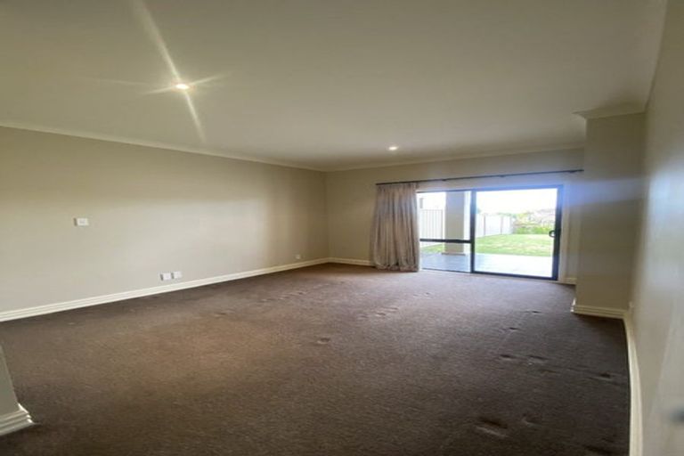Photo of property in 2/39 Reeve Drive, Havelock North, 4130