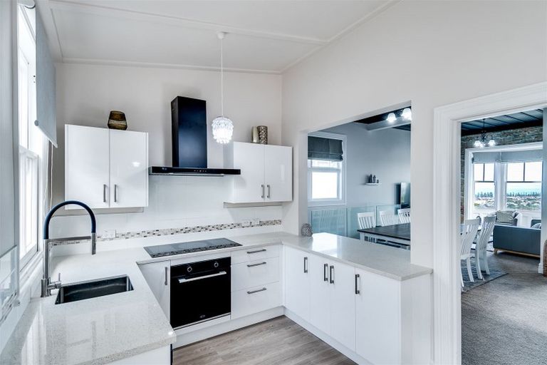 Photo of property in 30 Colenso Avenue, Hospital Hill, Napier, 4110