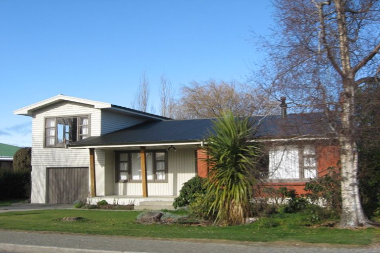 Photo of property in 71 Albert Street, Winton, 9720