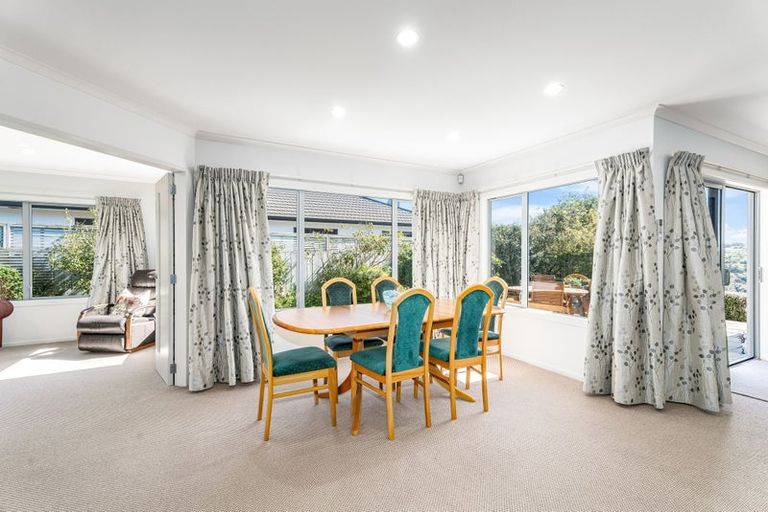 Photo of property in 19 Tongariro Drive, Aotea, Porirua, 5024