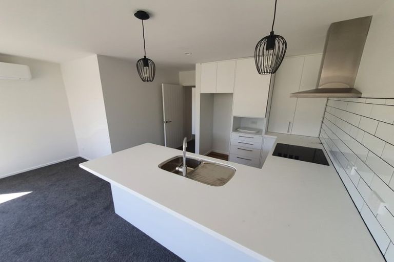 Photo of property in 12 Fairbairn Close, Halswell, Christchurch, 8025