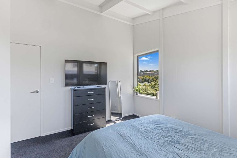 Photo of property in 14 Nevada Drive, Merrilands, New Plymouth, 4312