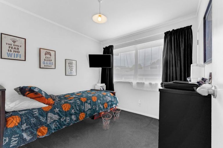 Photo of property in 17 Ashdown Place, Pahurehure, Papakura, 2113