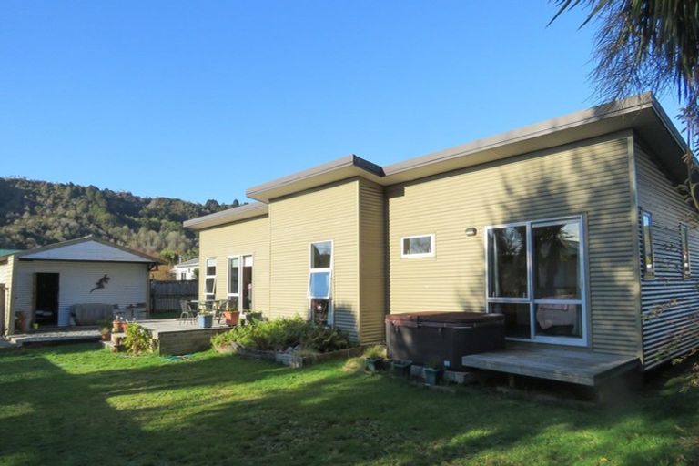 Photo of property in 50 Dick Street, Reefton, 7830