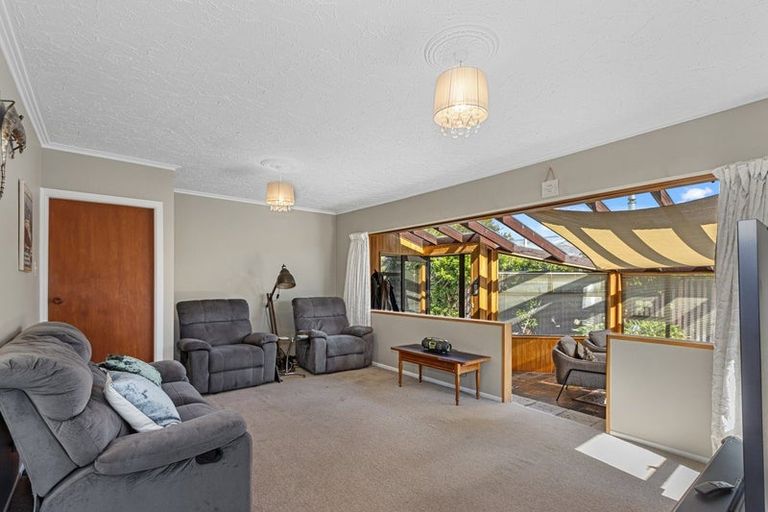 Photo of property in 5 Cowes Street, Avondale, Christchurch, 8061