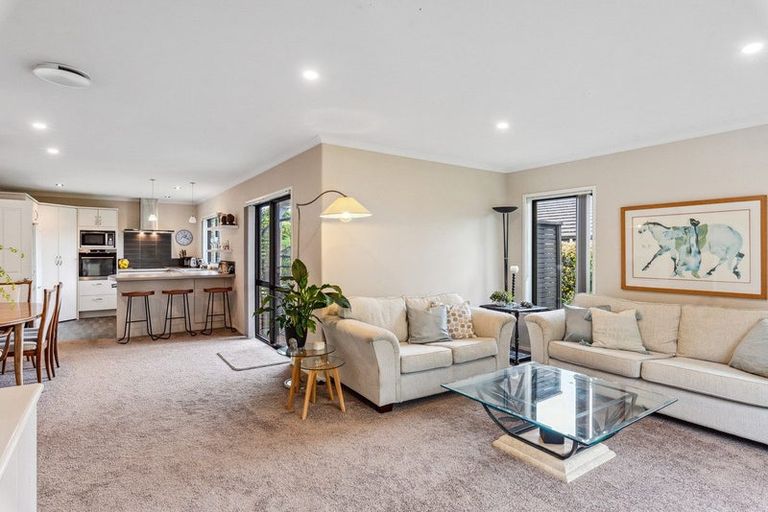 Photo of property in 6 Matuhi Street, Waikanae, 5036