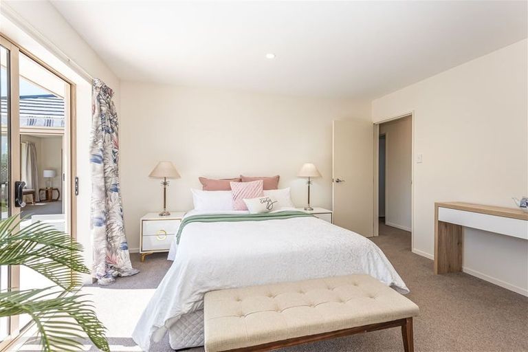 Photo of property in 53 Saint Martins Road, Saint Martins, Christchurch, 8022