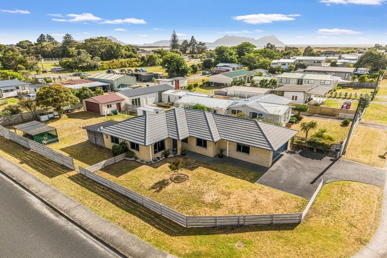 Photo of property in 1 Bream Bay Drive, Ruakaka, 0116