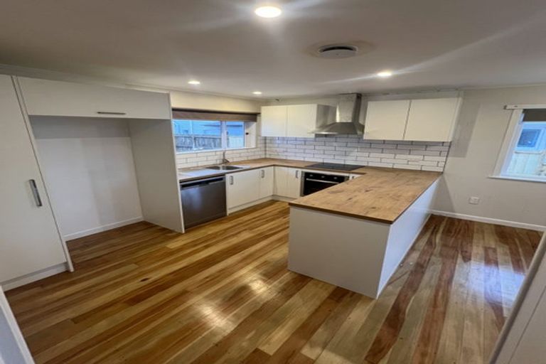 Photo of property in 75 Wellington Street, Pukekohe, 2120