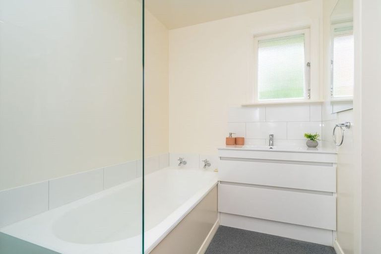 Photo of property in 32 Kaikorai Valley Road, Kaikorai, Dunedin, 9010