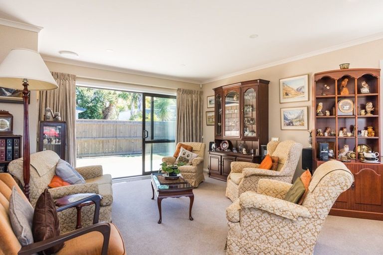 Photo of property in 18 Thomson Street, West End, Palmerston North, 4412