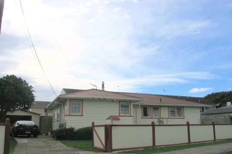 Photo of property in 14 Trevethick Grove, Woburn, Lower Hutt, 5010