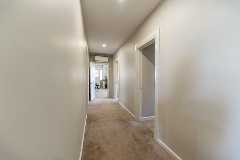 Photo of property in 100 High Street, Waimate, 7924