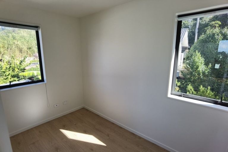 Photo of property in 46 Ayton Drive, Totara Vale, Auckland, 0629