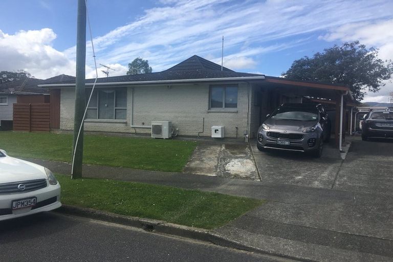 Photo of property in 2/30 Whitley Avenue, Ebdentown, Upper Hutt, 5018