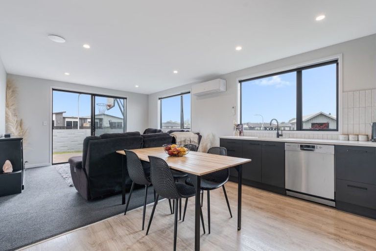 Photo of property in 2 Kotata Lane, Poike, Tauranga, 3112