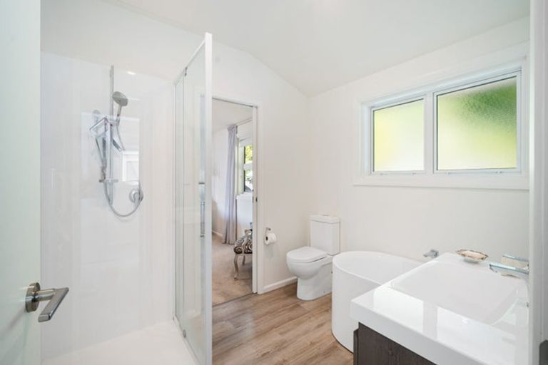 Photo of property in 14 Saint Andrews Hill Road, Mount Pleasant, Christchurch, 8081