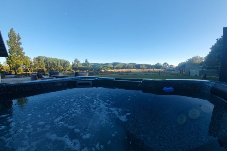 Photo of property in 10 Pigeon Valley Road, Wakefield, 7025