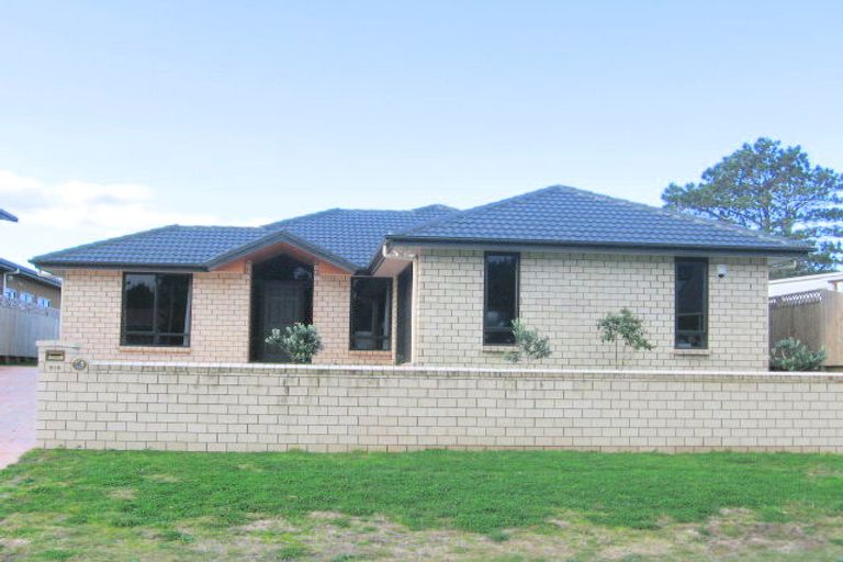 Photo of property in 518 Linton Crescent, Whangamata, 3620