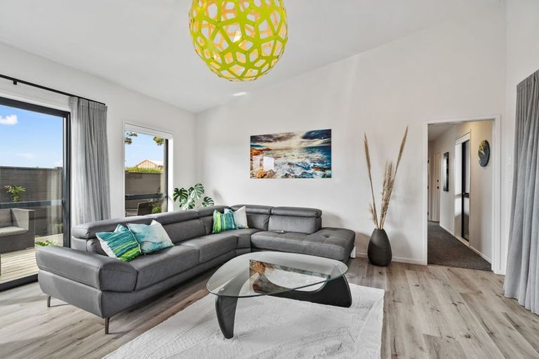 Photo of property in 23 William Gilbert Drive, Mangawhai, 0505