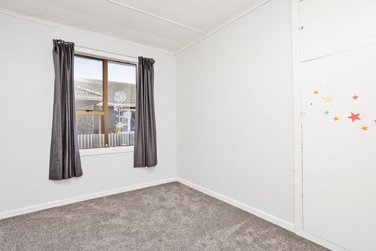 Photo of property in 64 Nichol Street, Heidelberg, Invercargill, 9812