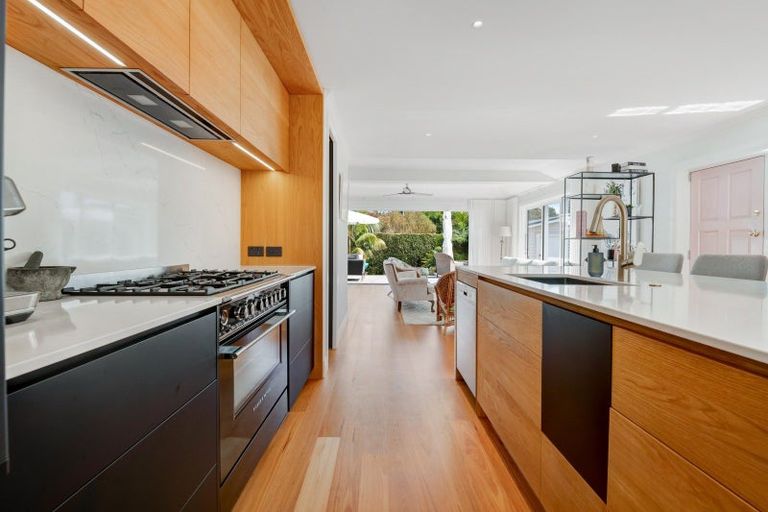 Photo of property in 7 Ardlui Avenue, Manly, Whangaparaoa, 0930