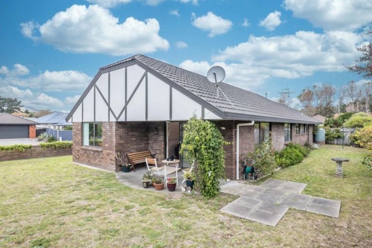 Photo of property in 52 Campion Road, Waikanae Beach, Waikanae, 5036