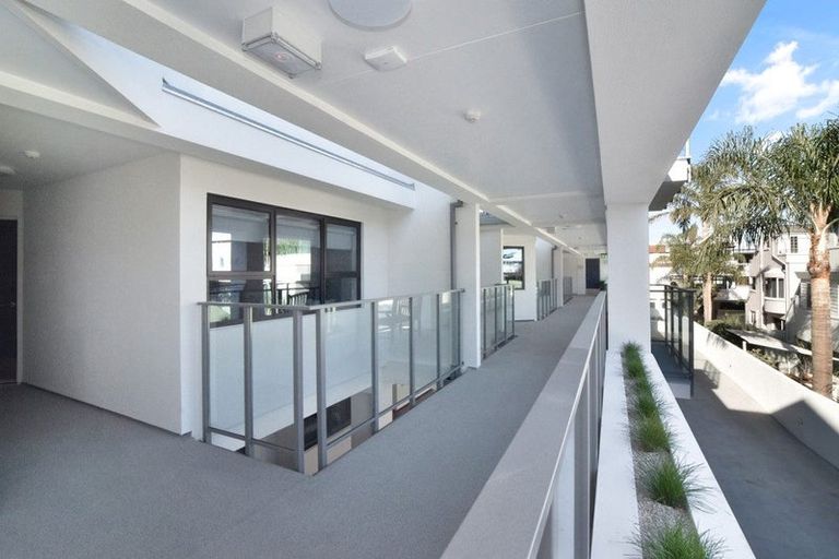 Photo of property in 207/6 Adams Avenue, Mount Maunganui, 3116