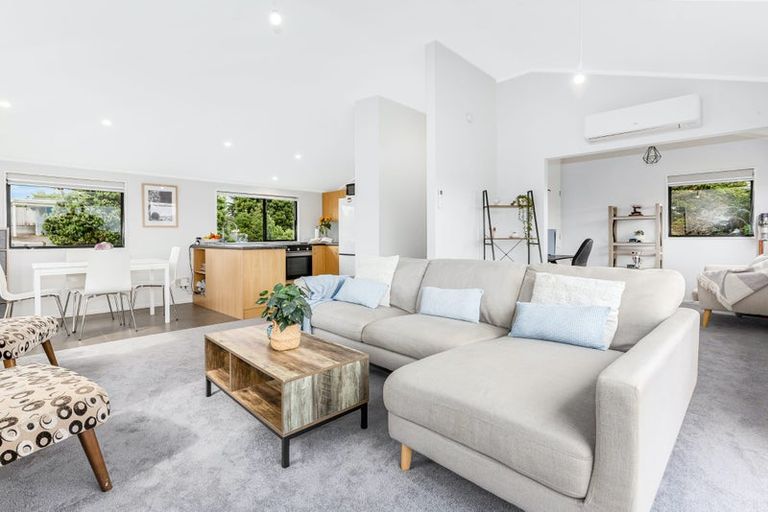 Photo of property in 16 Morere Street, Titahi Bay, Porirua, 5022