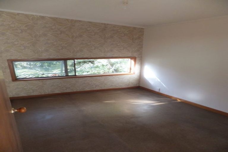 Photo of property in 35-37 Lone Kauri Road, Karekare, New Lynn, 0772
