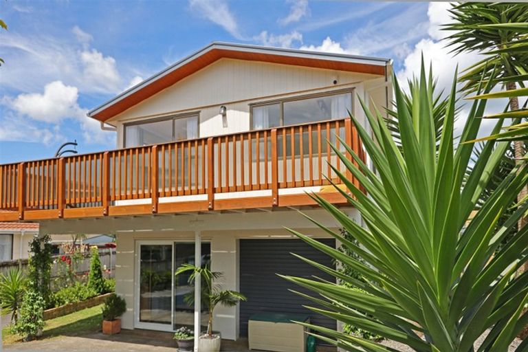 Photo of property in 1/56 Woodglen Road, Glen Eden, Auckland, 0602