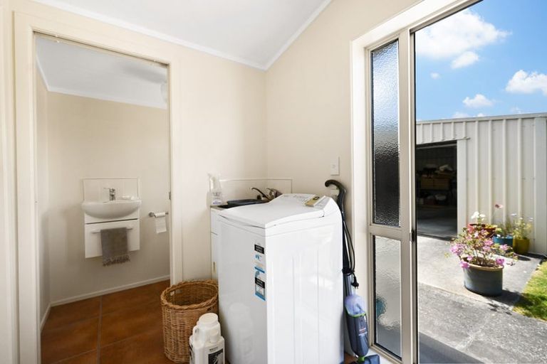 Photo of property in 32 Fuchsia Avenue, Pukete, Hamilton, 3200