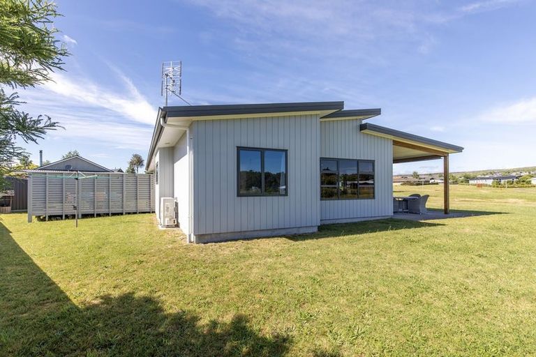 Photo of property in 112 Parekaawa Drive, Motuoapa, 3382