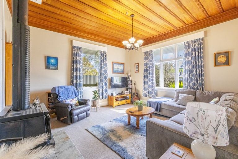 Photo of property in 15 Watts Street, Waipawa, 4210