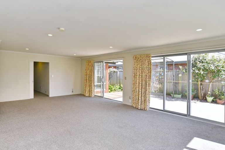 Photo of property in 33 Cognac Drive, Yaldhurst, Christchurch, 8042