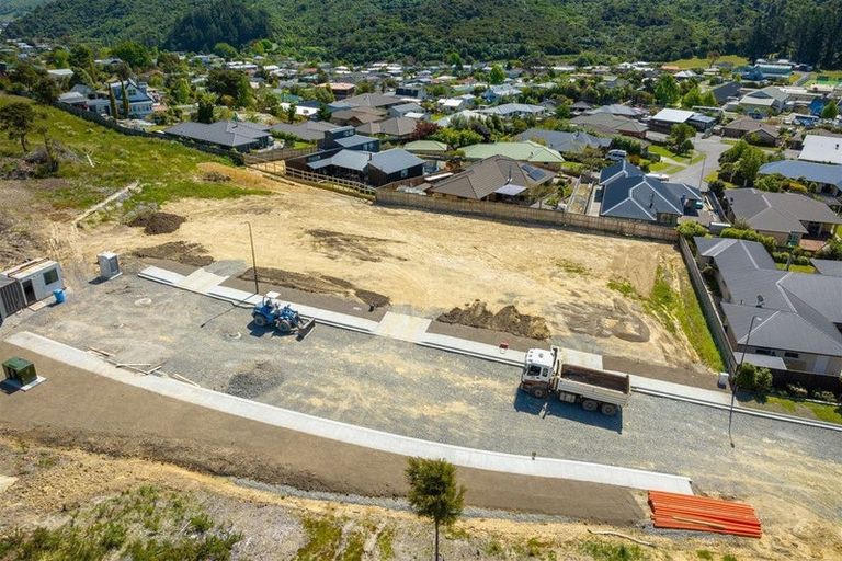 Photo of property in 4 Raukura Rise, Picton, 7220