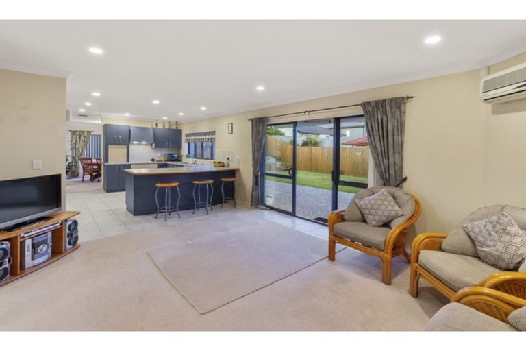Photo of property in 20 Norm Pellow Drive, Manurewa, Auckland, 2105
