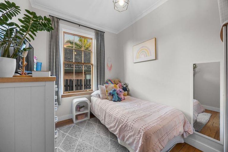 Photo of property in 1/141 Colwill Road, Massey, Auckland, 0614