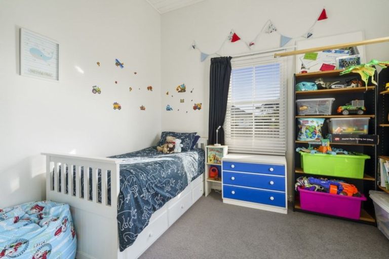 Photo of property in 19 Severn Street, Rongotea, 4476