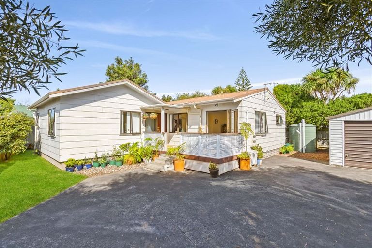 Photo of property in 1/46 Yeovil Road, Te Atatu Peninsula, Auckland, 0610