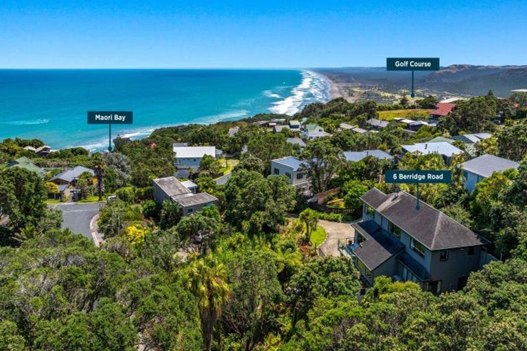 Photo of property in 6 Berridge Road, Muriwai, Waimauku, 0881