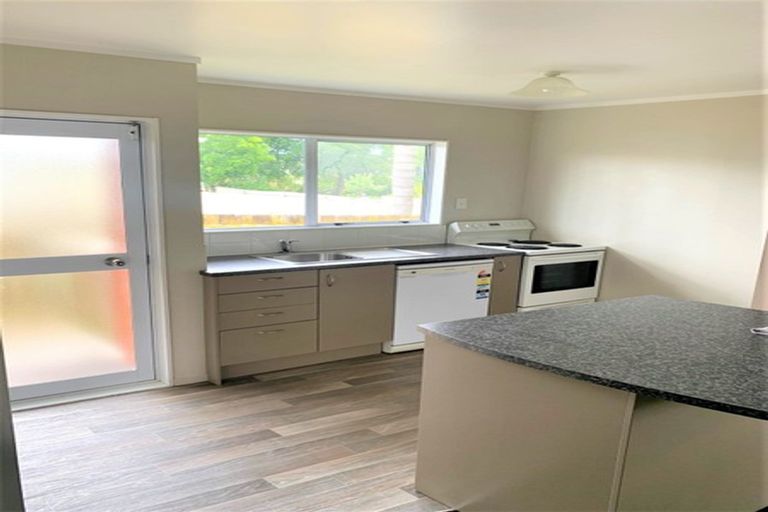 Photo of property in 1/13 Cyril Crescent, West Harbour, Auckland, 0618